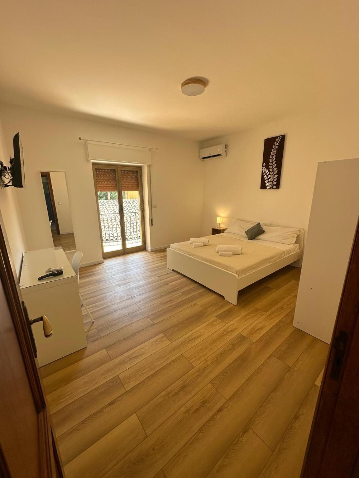 We Home Taormina Center With Parking Zewnętrze zdjęcie